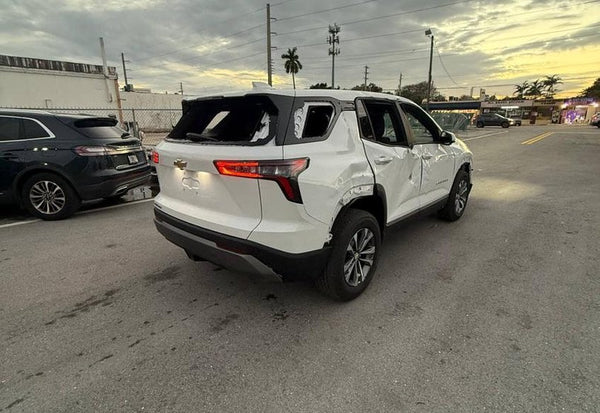 2025 Chevrolet Equinox LT photo 4