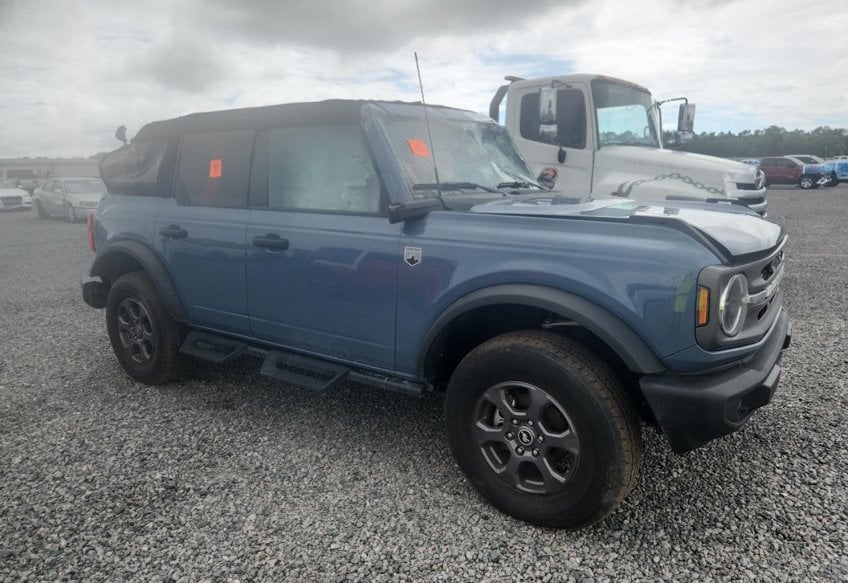 2023 Ford Bronco Base