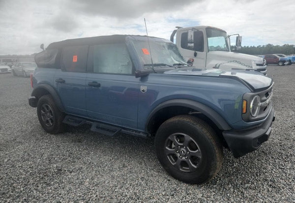 2023 Ford Bronco Base photo 1