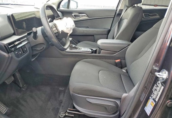 2026 Kia Sportage LX photo 8