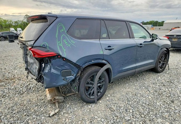 2025 Toyota Grand Highlander Platinum photo 3