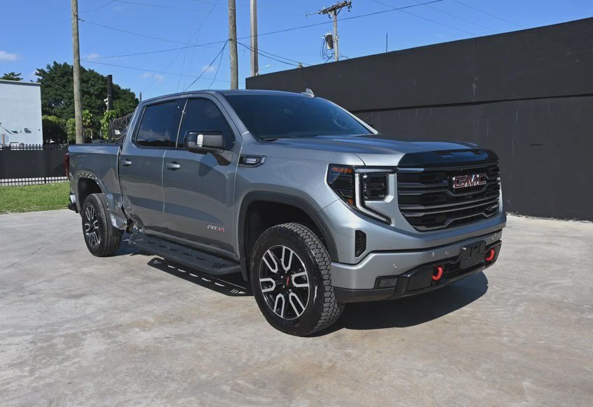 2025 GMC Sierra 1500 AT4 main vehicle photo