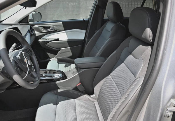 2026 Chevrolet Trax LT vehicle photo 7