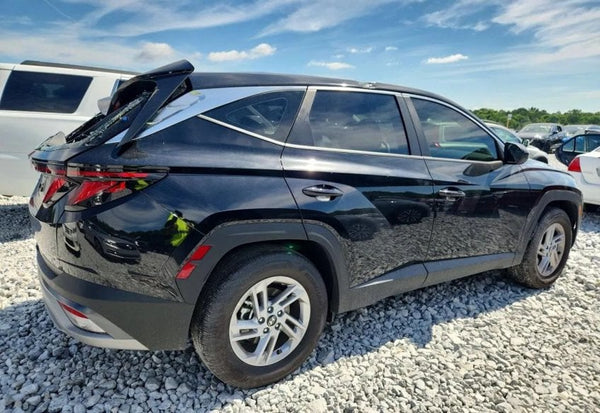 2026 Hyundai TUCSON SE vehicle photo 4