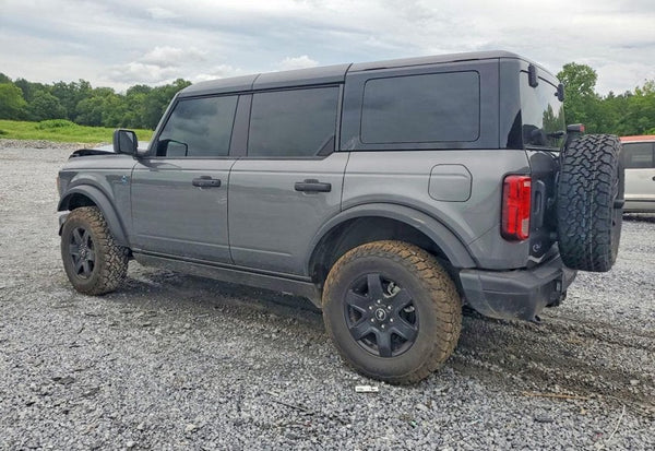 2024 Ford Bronco Black Diamond vehicle photo 2