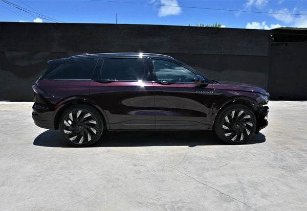 2024 Lincoln Nautilus Reserve vehicle photo 5