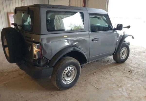 2025 Ford Bronco Base photo 4