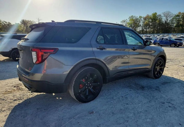2024 Ford Explorer ST photo 3