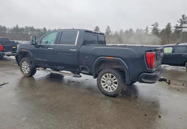 2020 GMC Sierra 3500HD Denali photo 3
