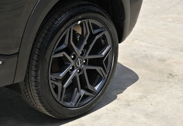 2026 Nissan Kicks SR vehicle photo 8