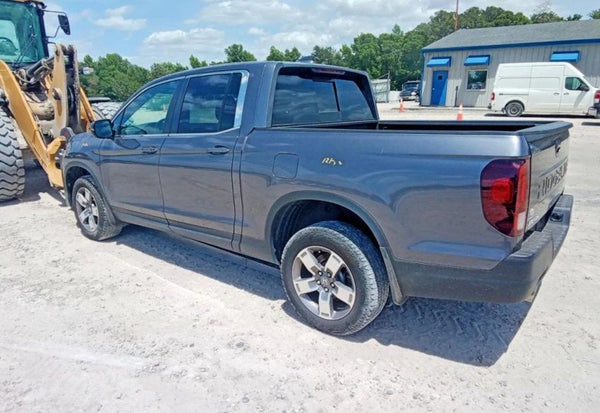 2025 Honda Ridgeline RTL photo 3