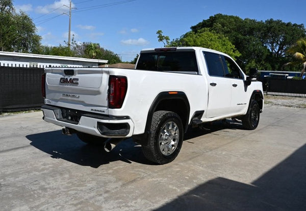 2023 GMC Sierra 2500HD Denali photo 4