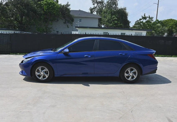 2023 Hyundai ELANTRA SE vehicle photo 7