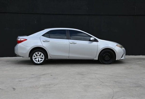 2015 Toyota Corolla LE Sedan 4D photo 8
