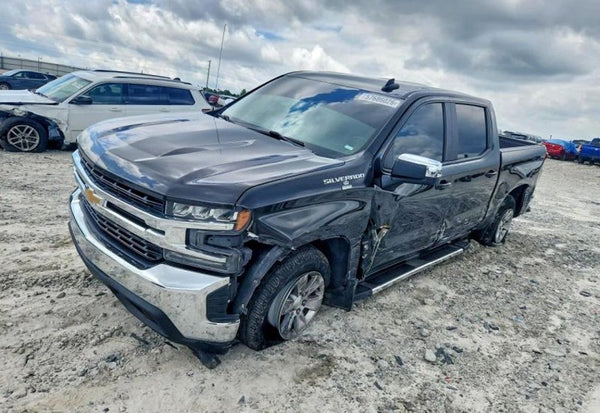 2022 Chevrolet Silverado 1500 Limited LT Pickup 4D 5 3/4 ft vehicle photo 2
