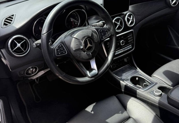 2019 Mercedes-Benz CLA CLA 250 photo 10