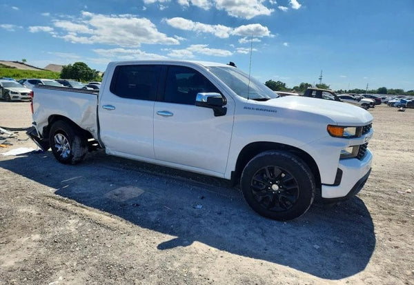 2022 Chevrolet Silverado 1500 Limited Custom photo 2