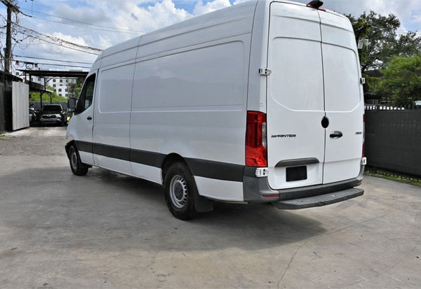 2022 Mercedes-Benz Sprinter 2500 photo 4
