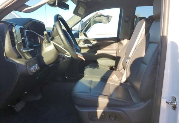 2025 GMC Sierra 1500 SLT photo 8