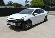 2022 Toyota Camry SE thumbnail 1
