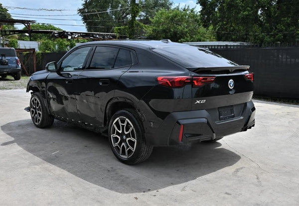 2025 BMW X2 xDrive28i photo 4
