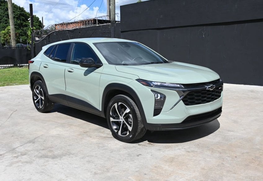 2024 Chevrolet Trax RS main vehicle photo