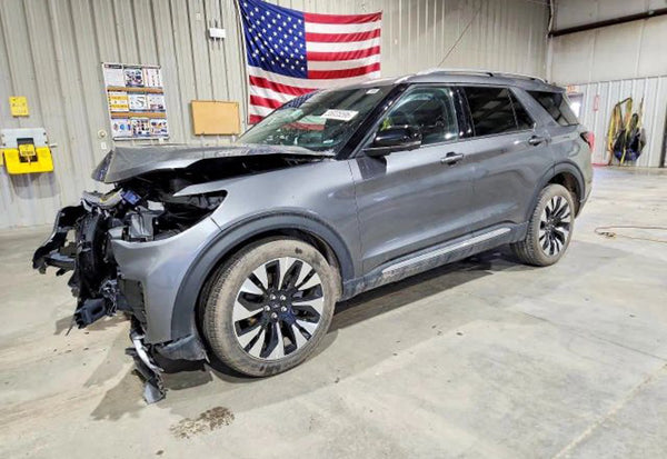 2025 Ford Explorer Platinum photo 12