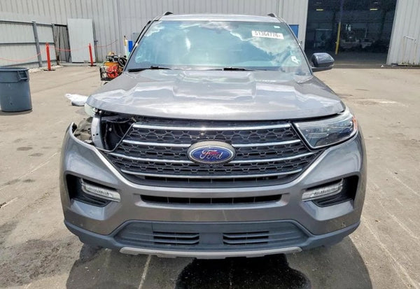 2023 Ford Explorer XLT vehicle photo 5