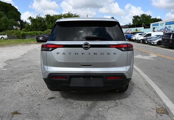 2024 Nissan Pathfinder SV photo 5