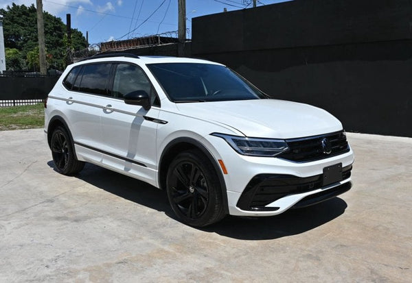 2024 Volkswagen Tiguan SE R-Line Black vehicle photo 1