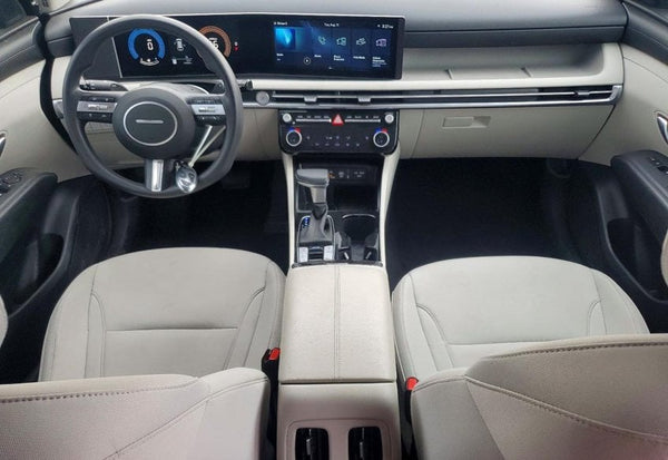 2025 Hyundai TUCSON SEL vehicle photo 8