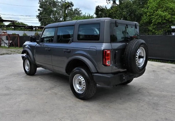 2025 Ford Bronco Base vehicle photo 4