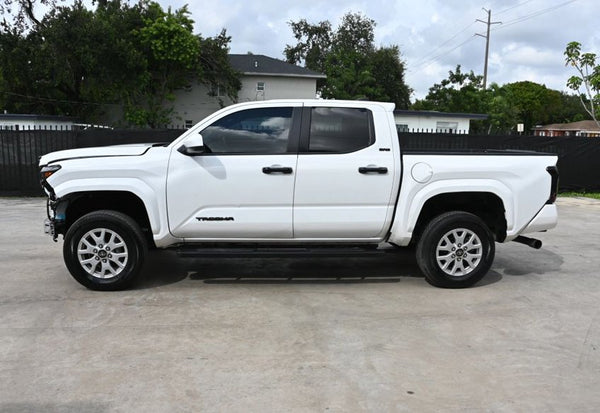 2024 Toyota Tacoma SR5 vehicle photo 5