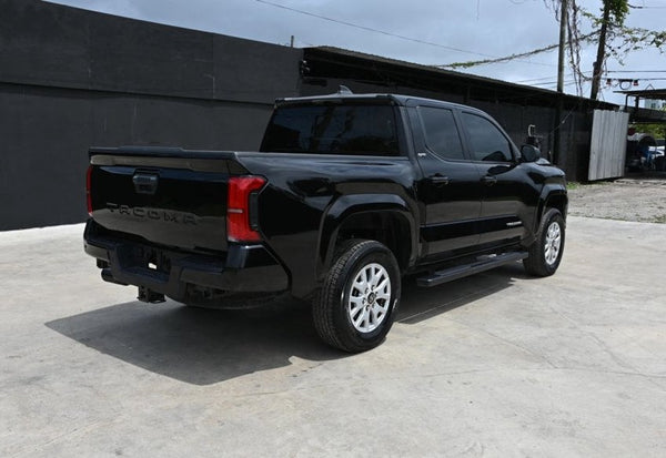 2024 Toyota Tacoma SR5 photo 3
