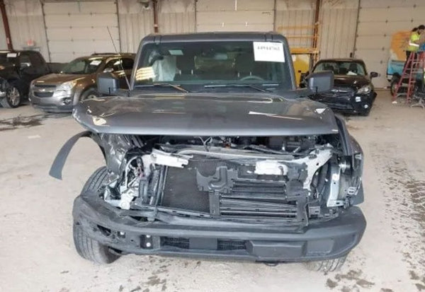 2025 Ford Bronco Base photo 8