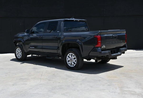 2025 Toyota Tacoma SR5 photo 4