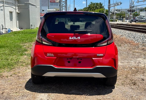 2025 Kia Soul EX photo 4