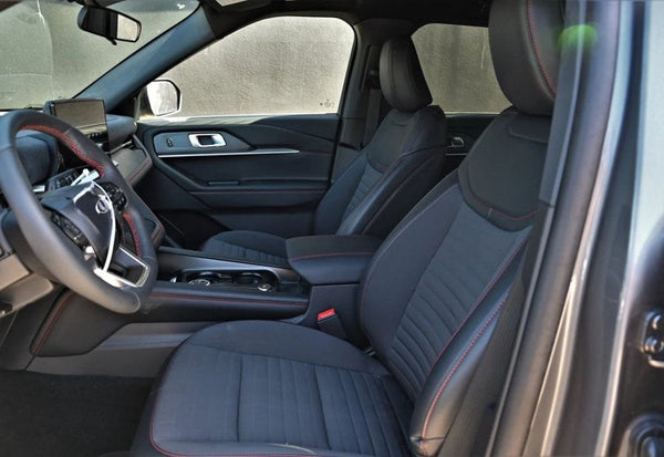 2025 Ford Explorer ST-Line photo 11
