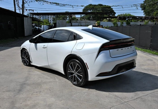 2023 Toyota Prius XLE photo 3
