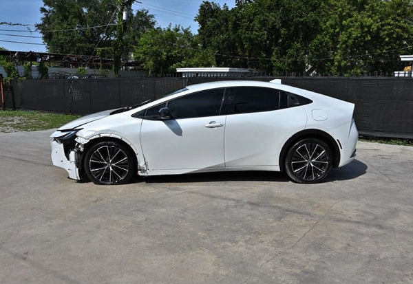 2023 Toyota Prius XLE photo 5