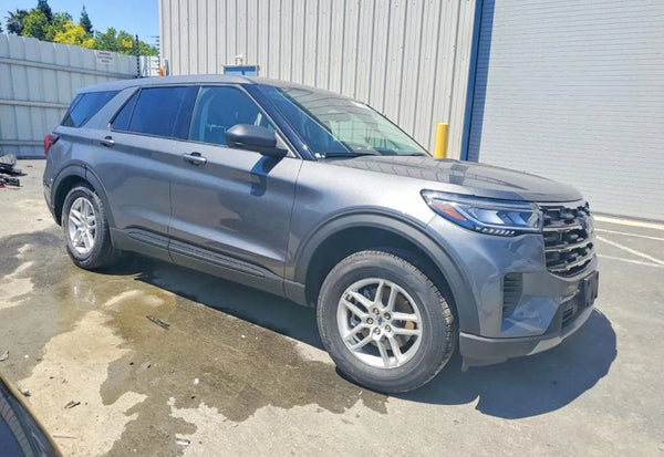 2026 Ford Explorer Active photo 12