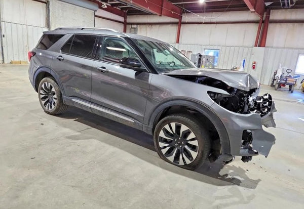 2025 Ford Explorer Platinum photo 2