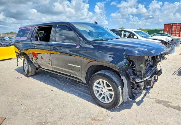 2023 Chevrolet Suburban LT vehicle photo 2