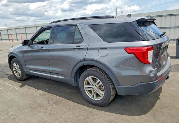 2023 Ford Explorer XLT vehicle photo 3