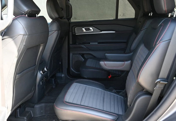 2025 Ford Explorer ST-Line photo 12