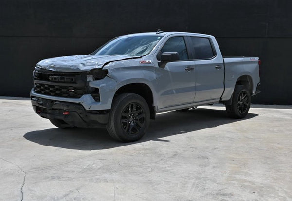 2024 Chevrolet Silverado 1500 Custom Trail Boss photo 2