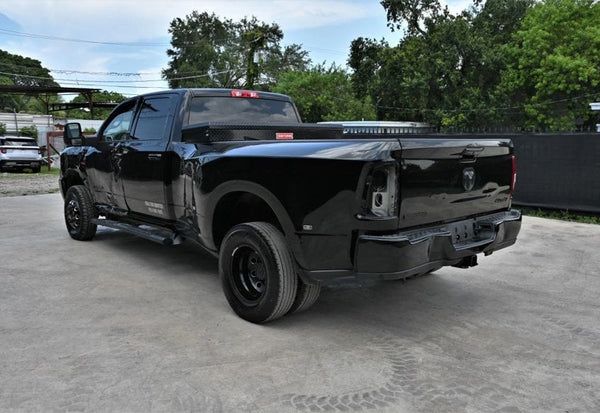 2024 Ram 3500 Big Horn vehicle photo 4