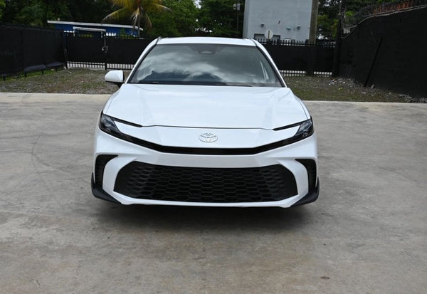 2025 Toyota Camry SE photo 7