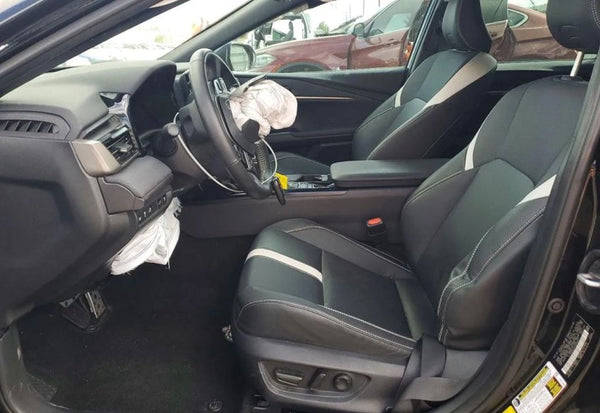 2025 Toyota Camry SE photo 8