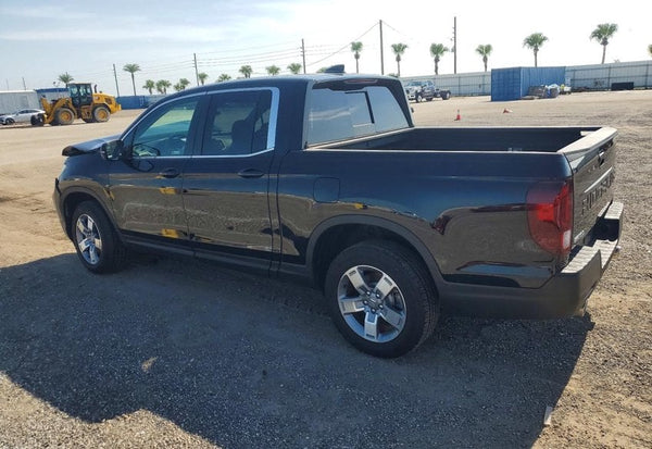 2025 Honda Ridgeline RTL vehicle photo 2